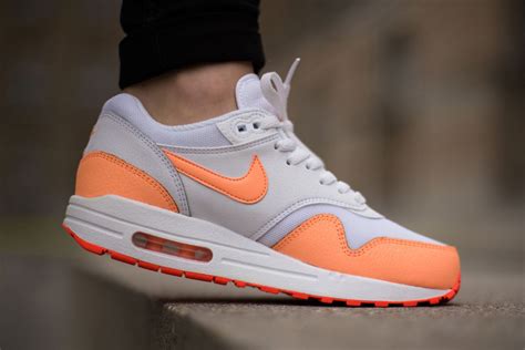 nike damen sportschuhe wmns air max 1 essential|Womens Air Max 1 (5) .